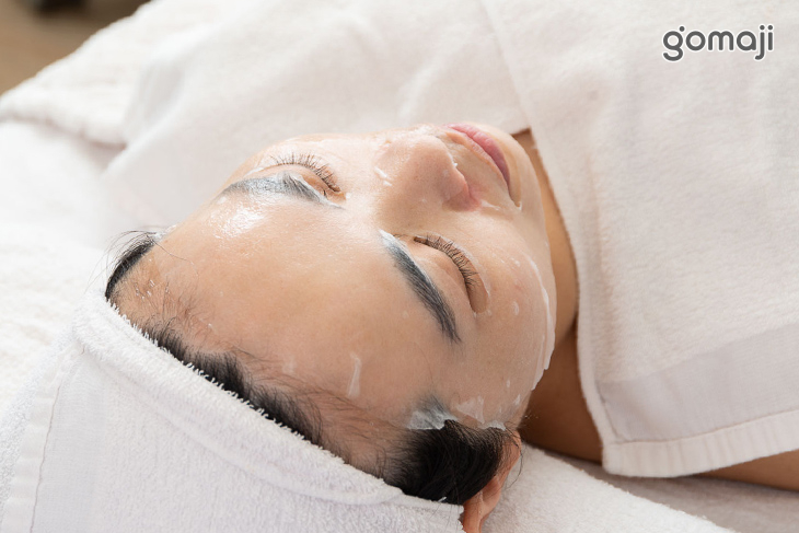 蠶絲玻尿酸面膜敷臉