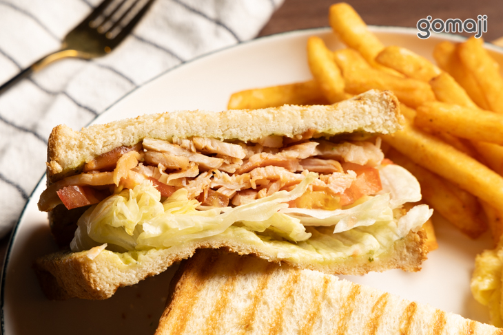 蘿勒燻雞三明治特餐