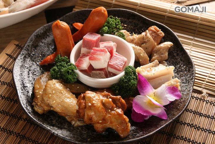 雞腿/雞翅/奶焗香腸/三角骨/大腸