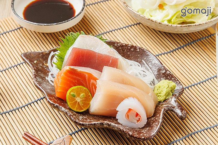 五片生魚片刺身