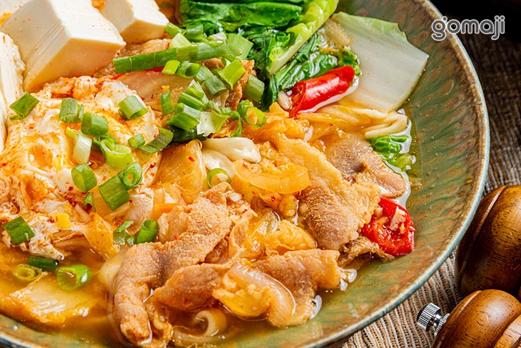 韓式泡菜豬肉麵