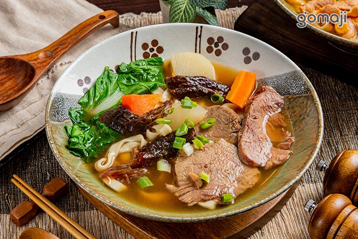 清燉半筋半肉麵