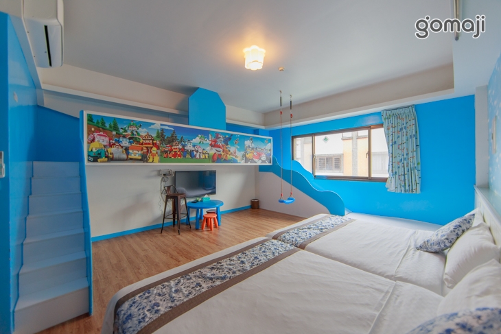 溜滑梯四人房(1)