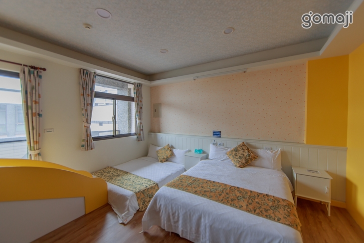 溜滑梯四人房(3)