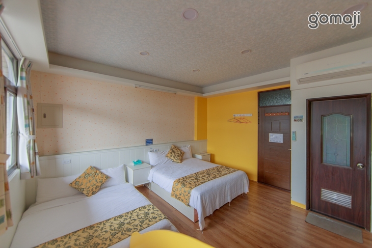 溜滑梯四人房(3)