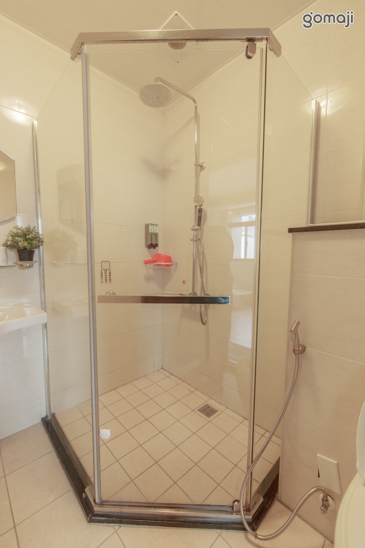 溜滑梯四人房(3)