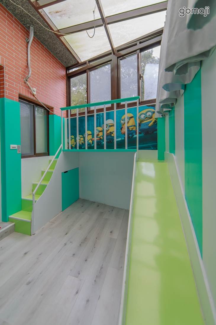 溜滑梯四人房(A)