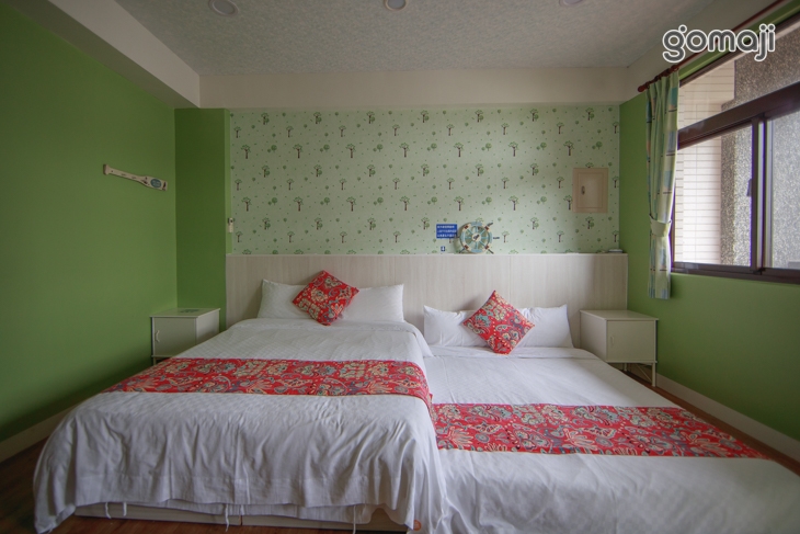 溜滑梯四人房(D)