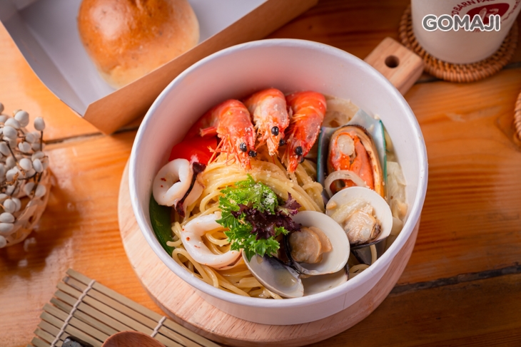 西佛自主教奶油海鮮義大利麵