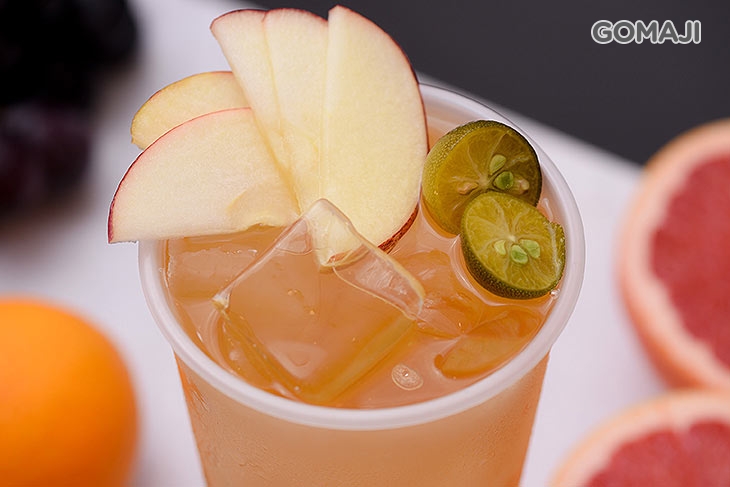 滿杯水果茶