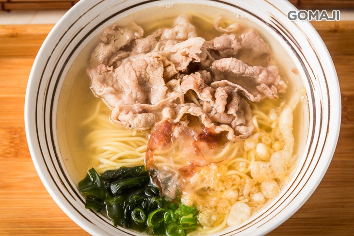 牛肉鹽拉麵
