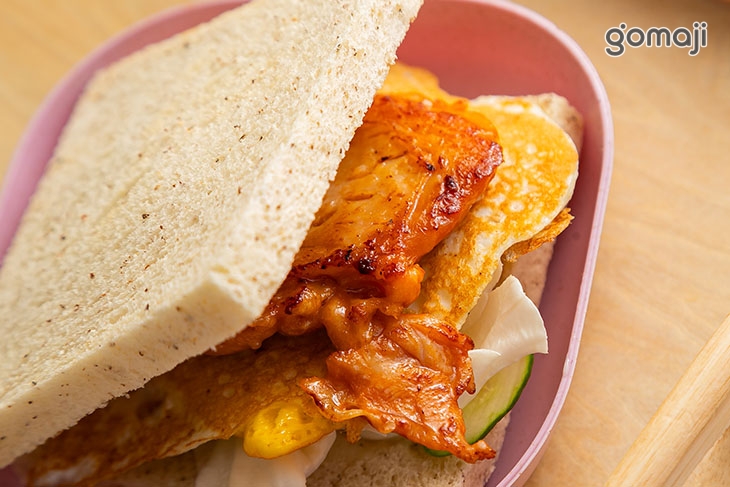 燒烤雞腿排全麥吐司