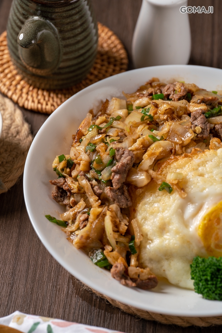 酸菜牛肉蓋飯