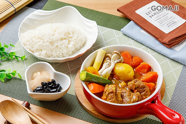 咖哩牛腩腱飯一份