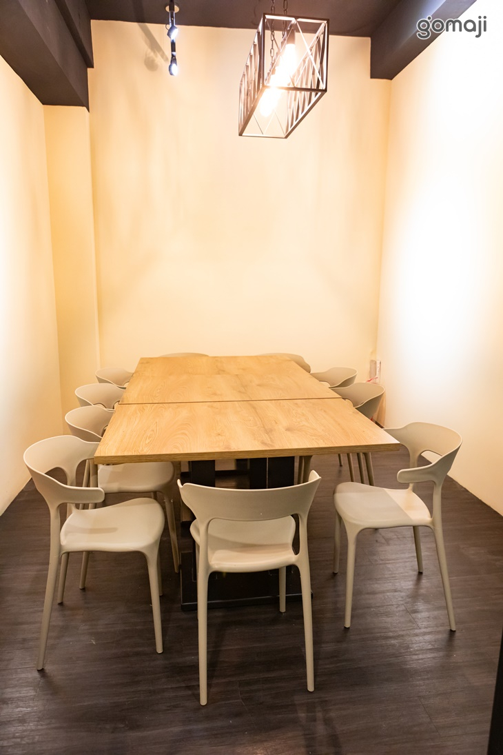 嘎嘀啷(自己人)台菜海鮮餐館